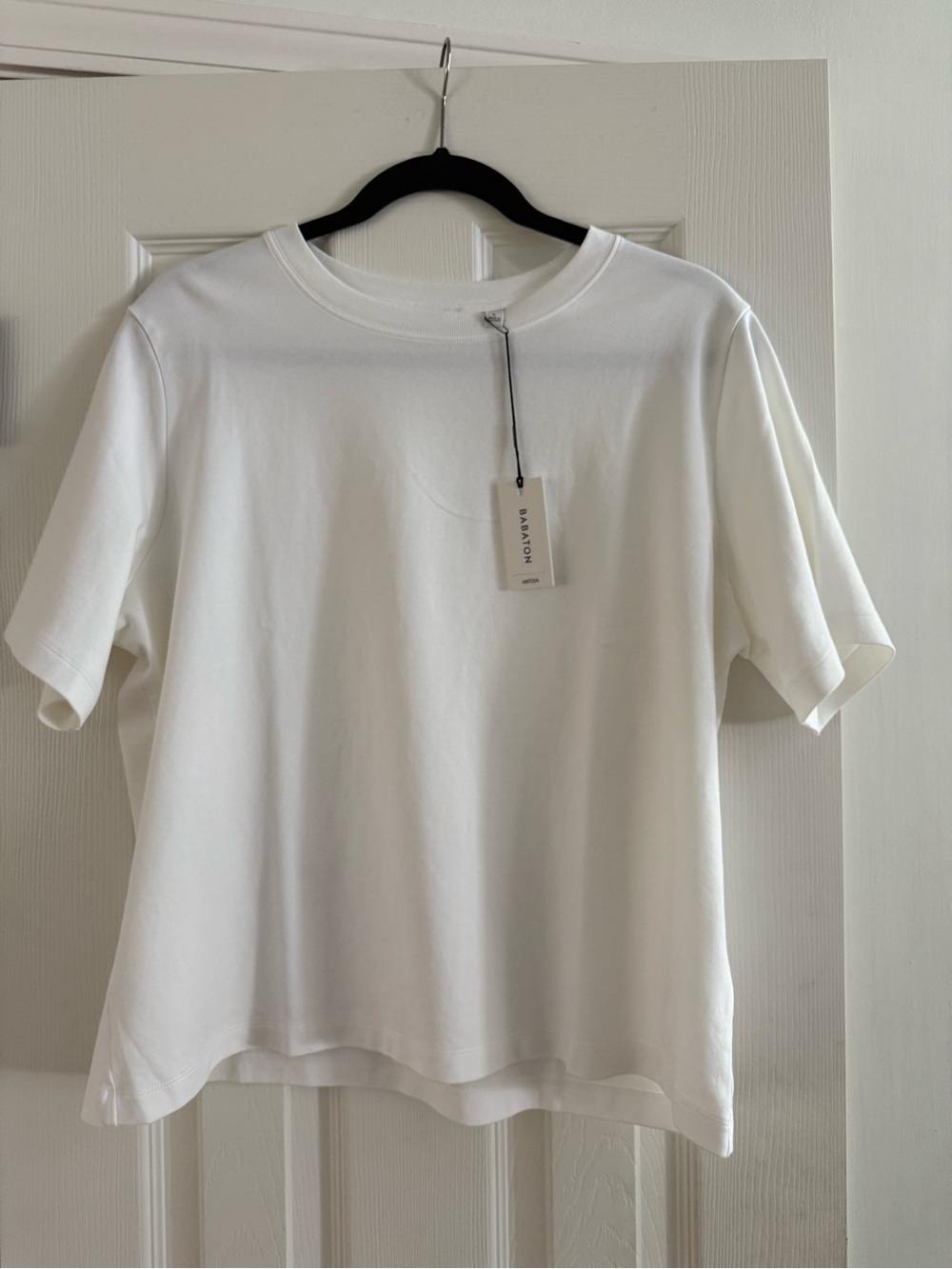 Aritzia Babaton Function White Short-Sleeve Crewneck Tee, size L, NWT